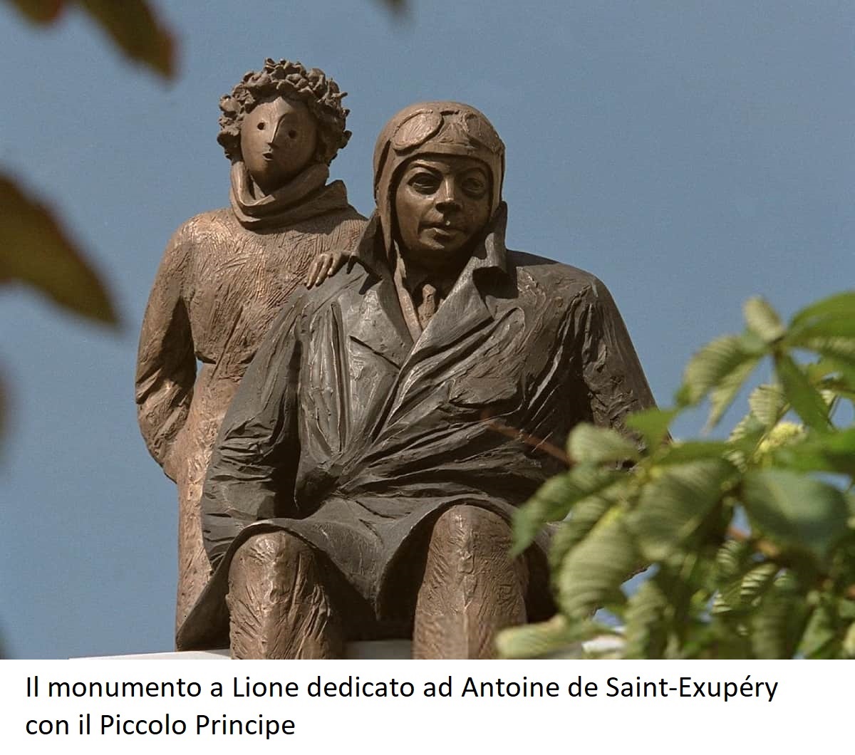 Il monumento a Lione dedicato ad Antoine de Saint-Exupéry con il Piccolo Principe
